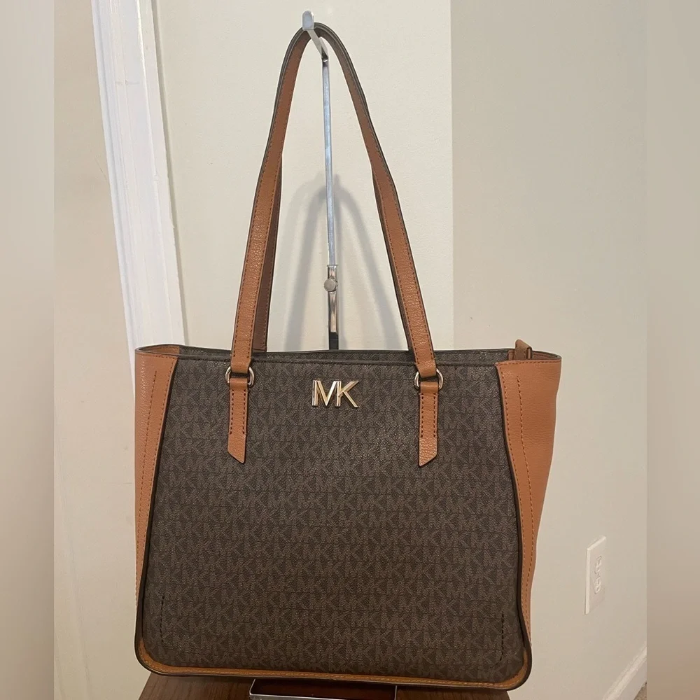 Michael Kors Sylvia Top Zip Brown MK BRN/Luggage Medium Tote - NWT
